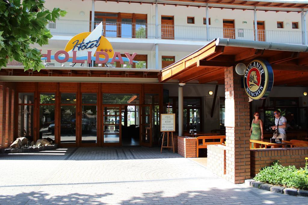 Hotel Holiday Siófok Exterior foto